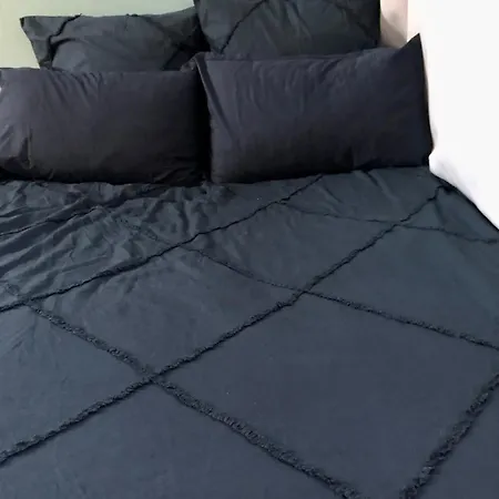 Private Room With 2 Double Bed Metro 5 No Key Check In 8Pm- Checkout 12Noon Bobigny Exterior photo
