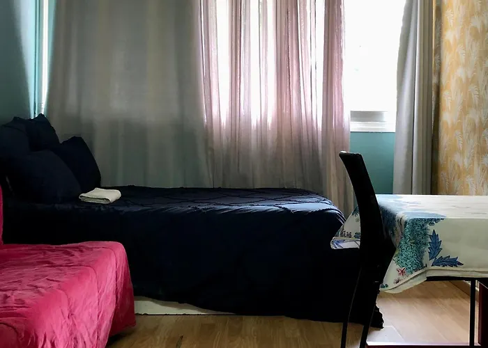 Private Room With 2 Double Bed Metro 5 No Key Check In 8Pm- Checkout 12Noon